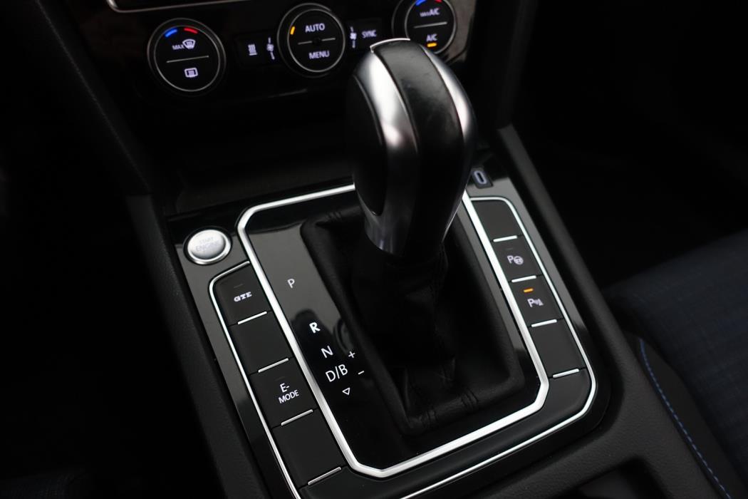 VOLKSWAGEN Passat 2020