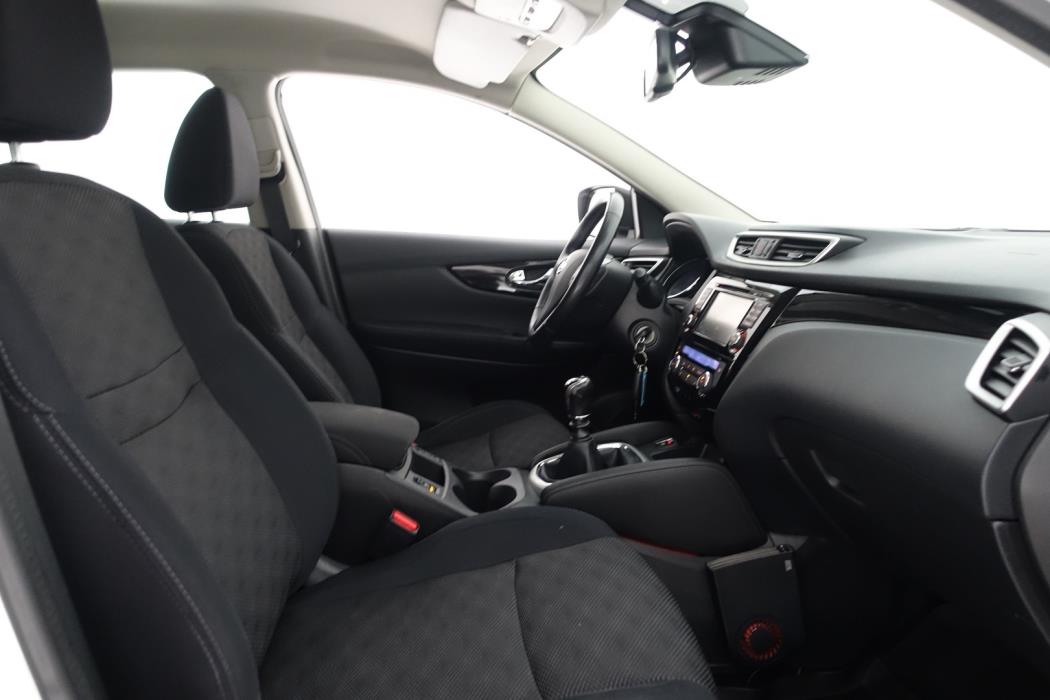 NISSAN Qashqai 2015