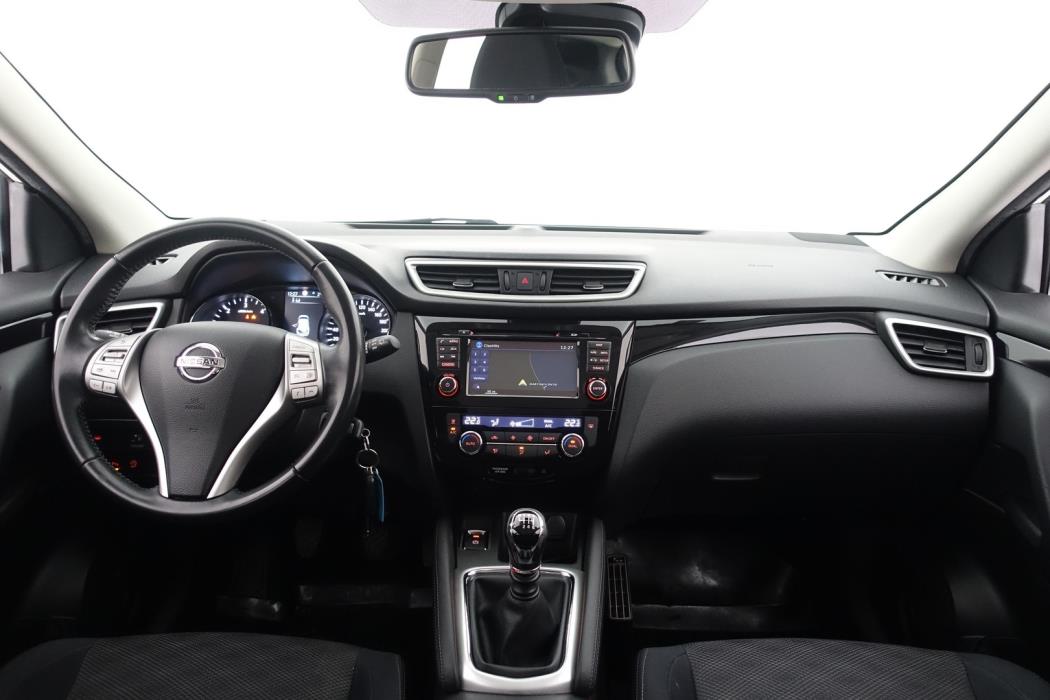 NISSAN Qashqai 2015