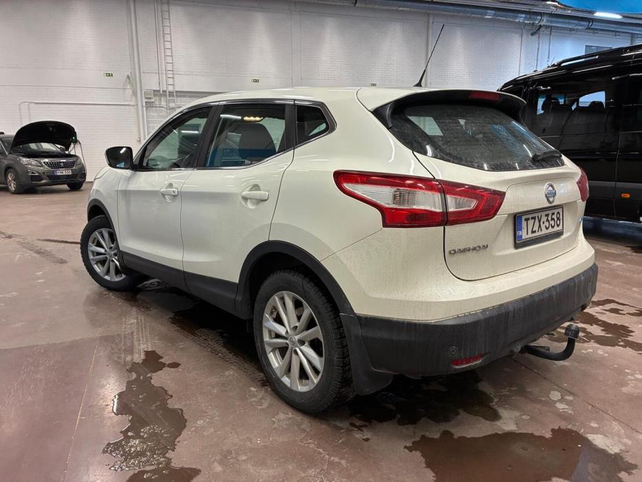 NISSAN Qashqai 2015