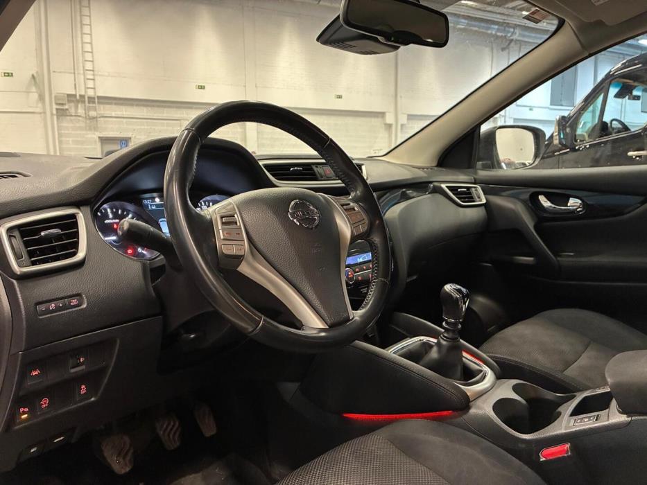 NISSAN Qashqai 2015