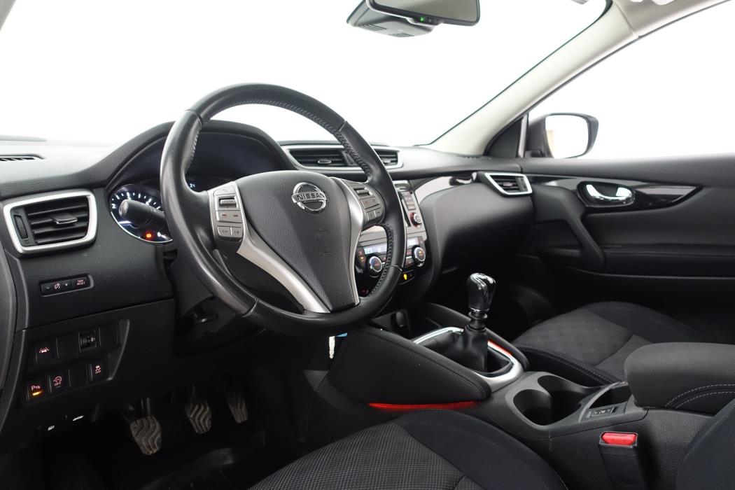 NISSAN Qashqai 2015