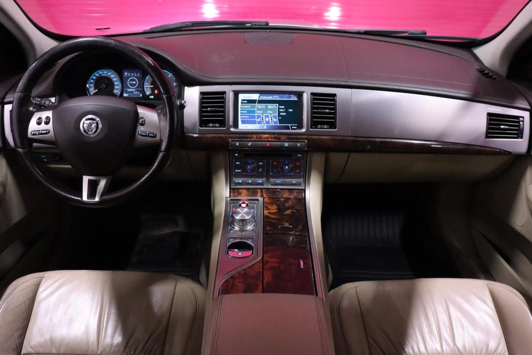 JAGUAR XF 2009