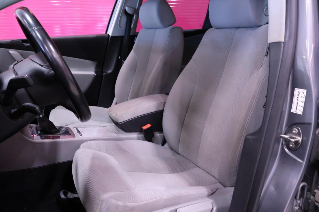 VOLKSWAGEN Passat 2006