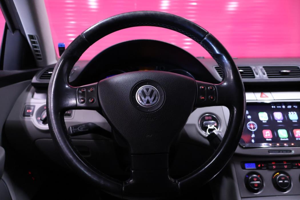 VOLKSWAGEN Passat 2006