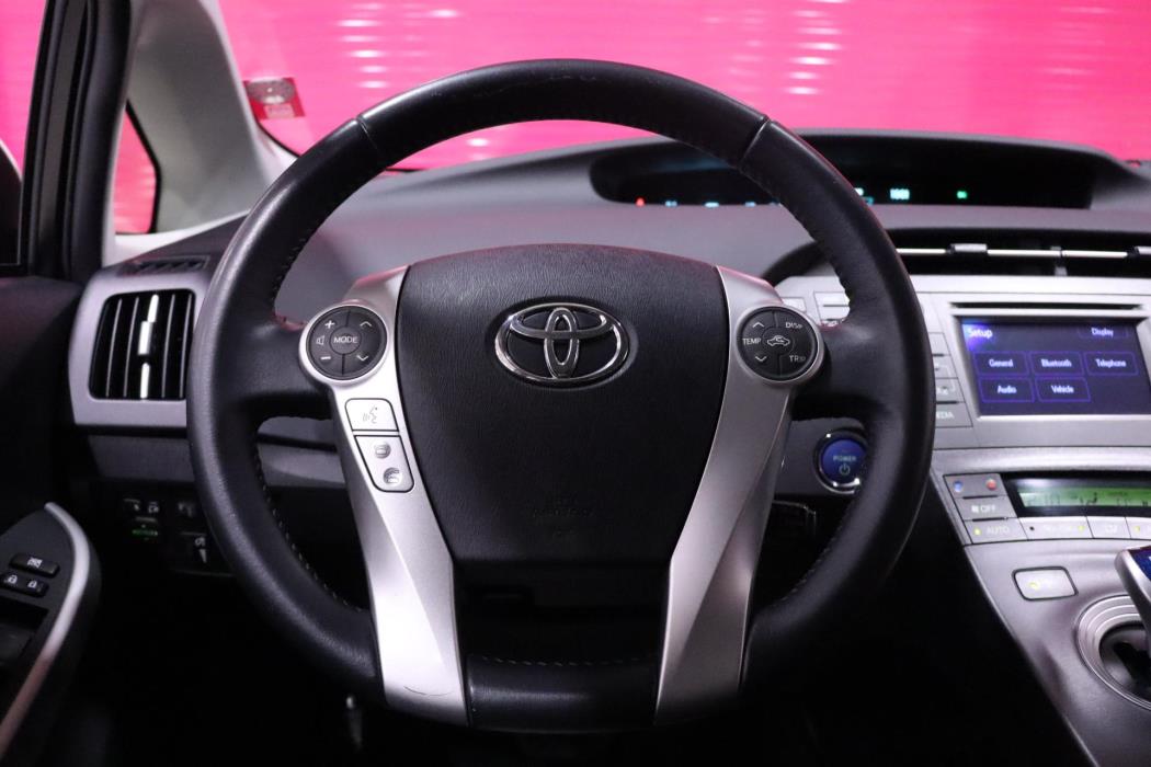 TOYOTA Prius 2015