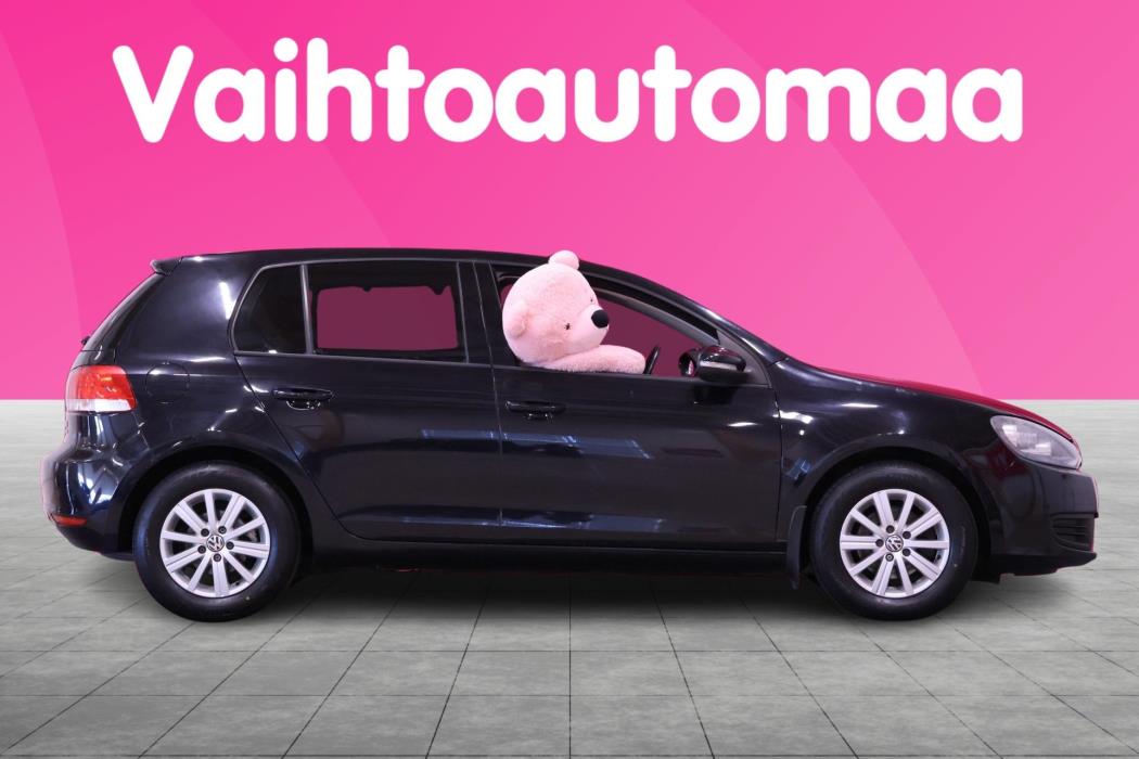 VOLKSWAGEN Golf 2012