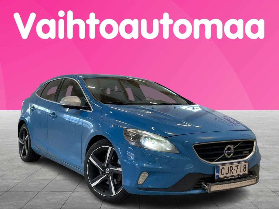 VOLVO V40 2015