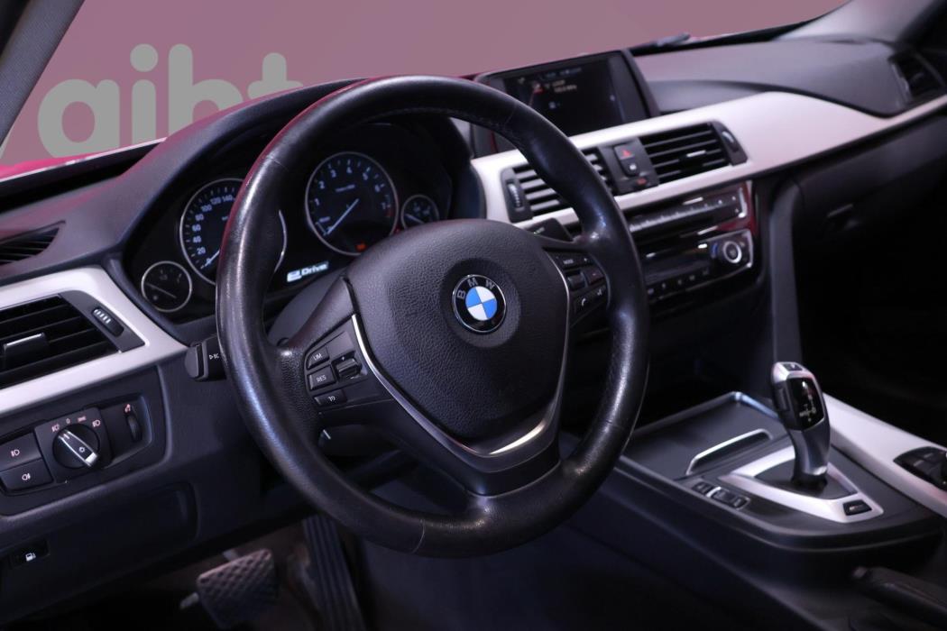 BMW 330 2017