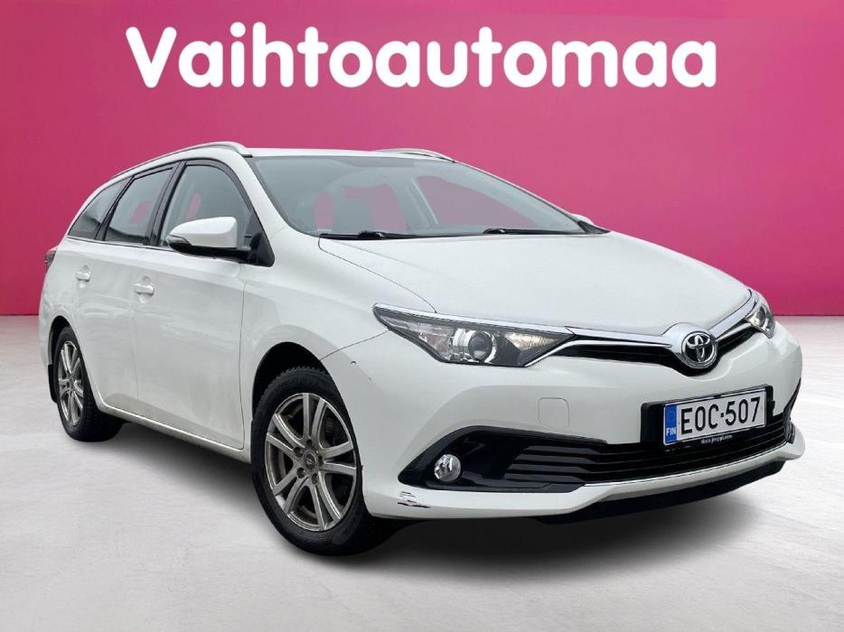 TOYOTA Auris 2016