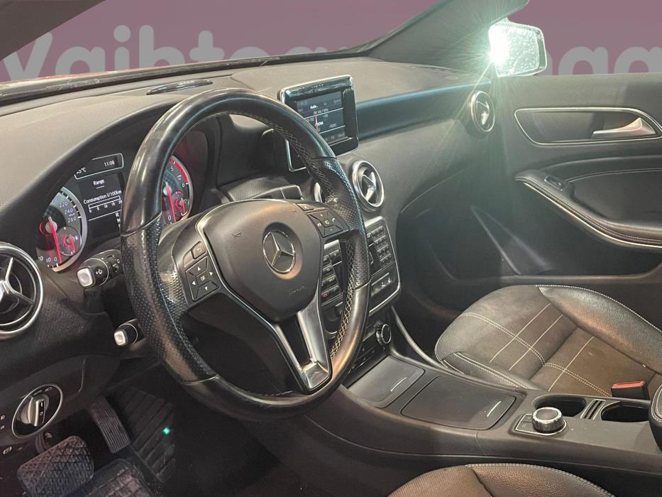 MERCEDES-BENZ A 2013