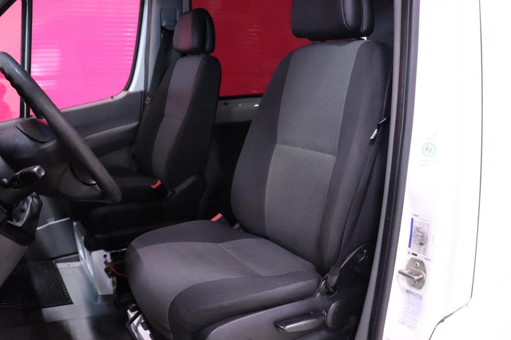 VOLKSWAGEN Crafter 2015