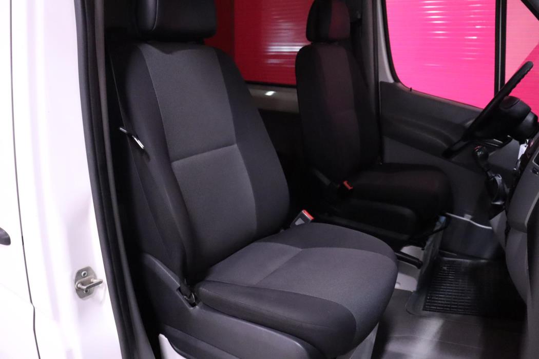 VOLKSWAGEN Crafter 2015