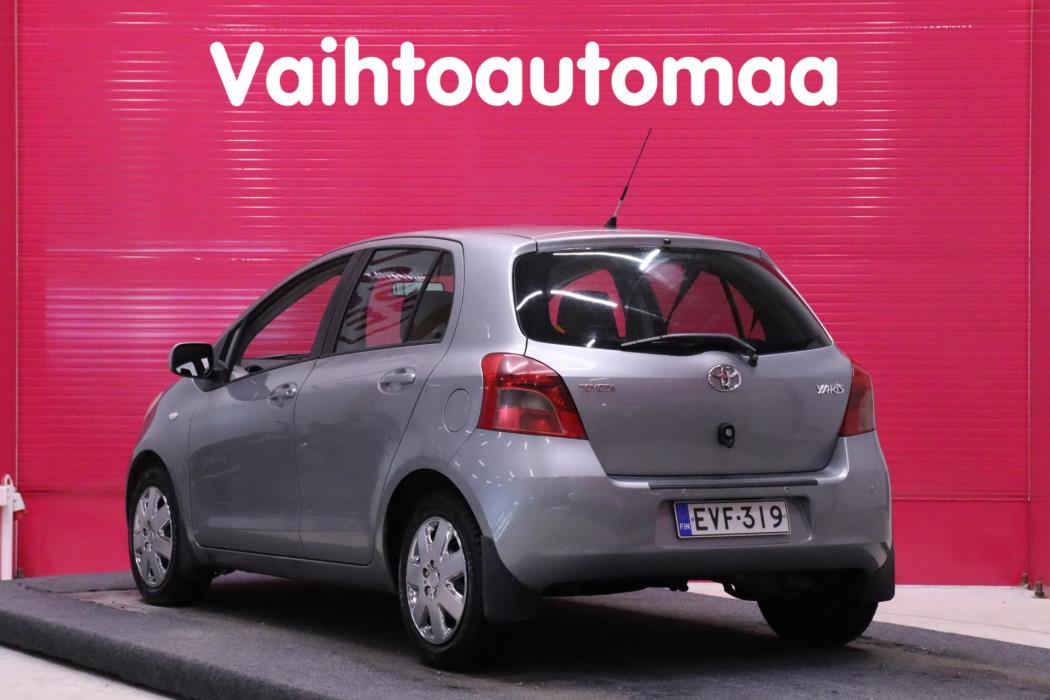 TOYOTA Yaris 2006