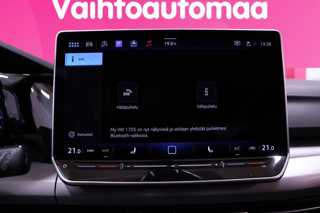 VOLKSWAGEN Golf 2024