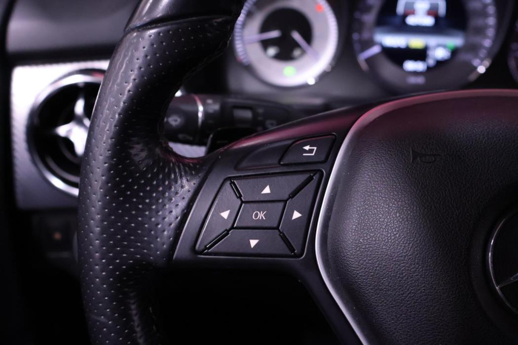 MERCEDES-BENZ GLK 2013