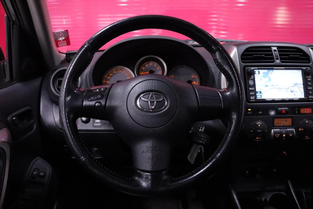 TOYOTA RAV4 2005