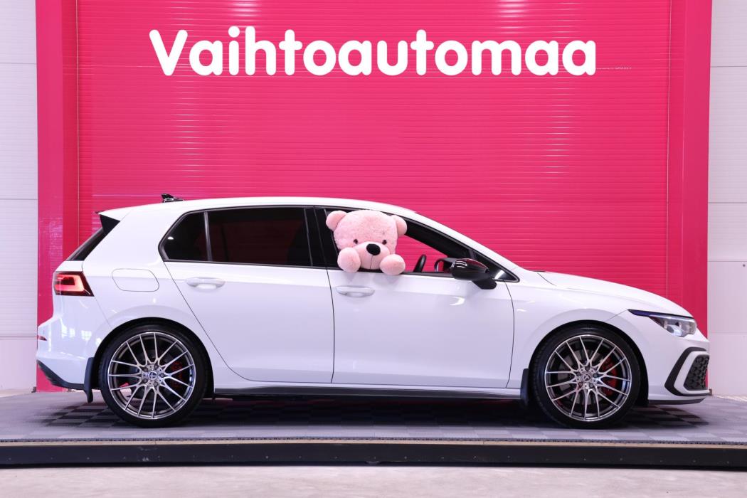 VOLKSWAGEN Golf 2021