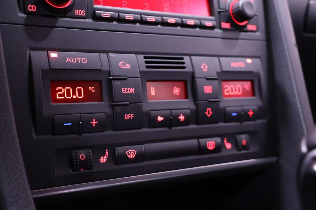 AUDI A4 2006