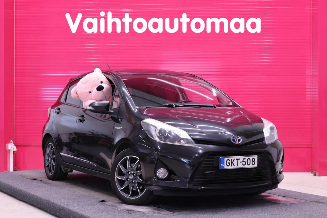 TOYOTA Yaris 2013