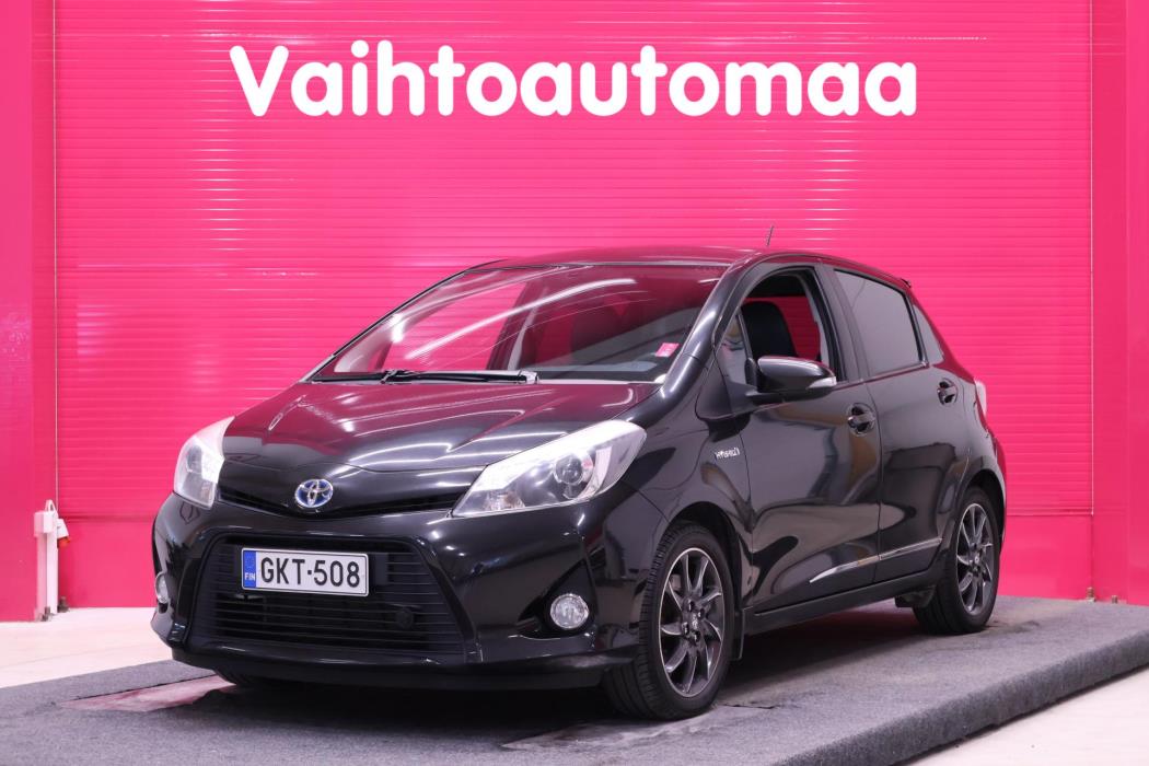 TOYOTA Yaris 2013