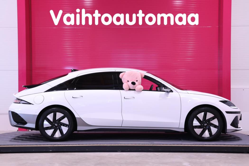 HYUNDAI Ioniq 6 2024