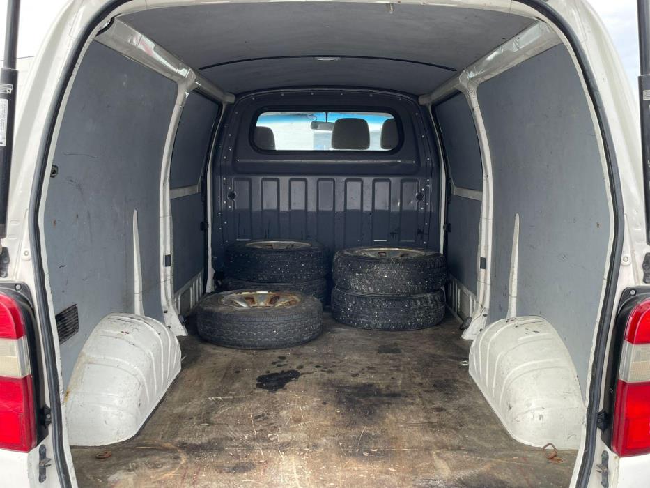 TOYOTA Hiace 2008