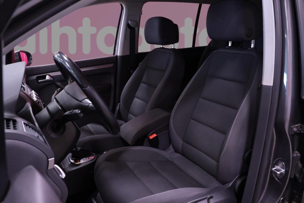 VOLKSWAGEN Touran 2014