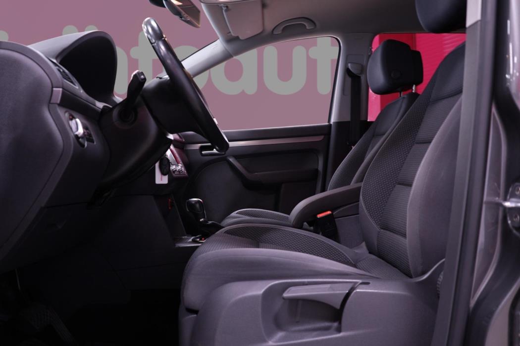 VOLKSWAGEN Touran 2014