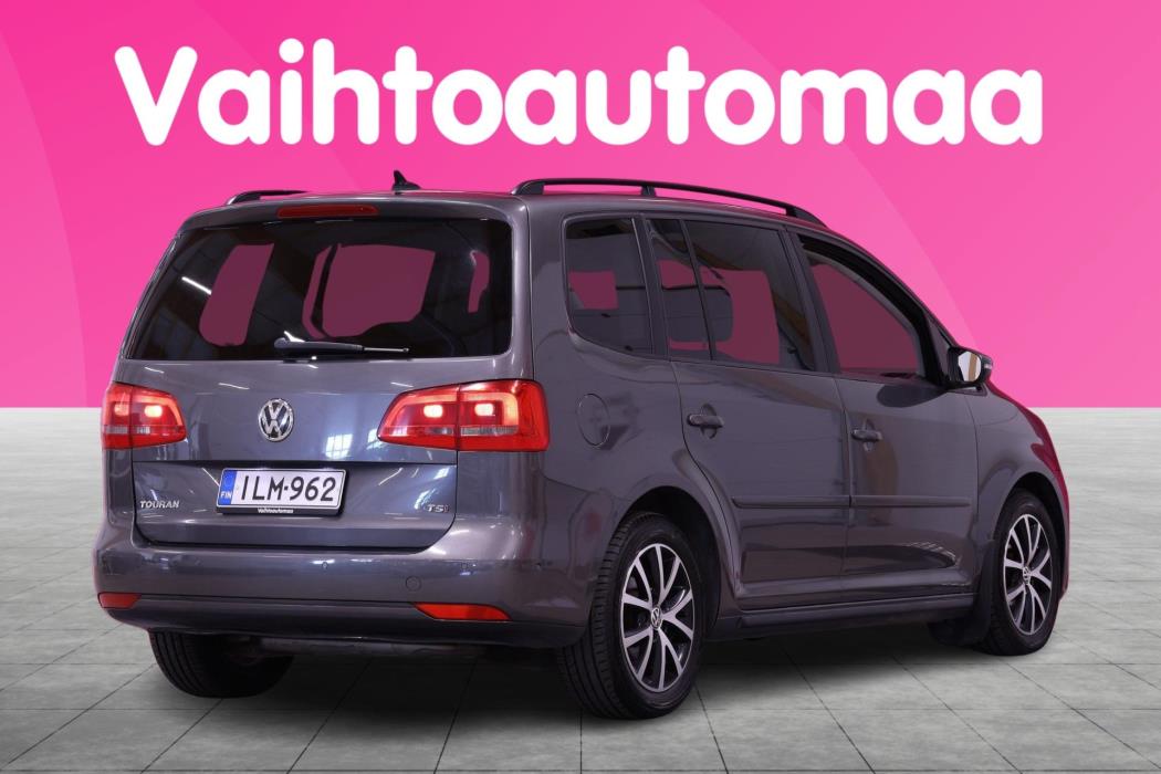 VOLKSWAGEN Touran 2014