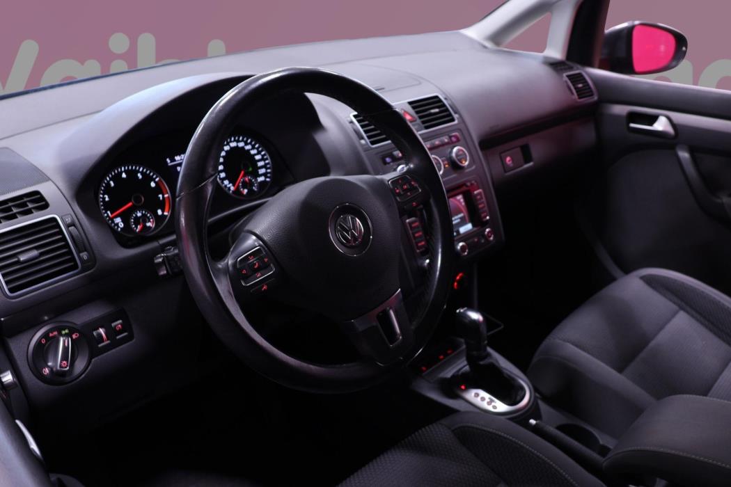 VOLKSWAGEN Touran 2014