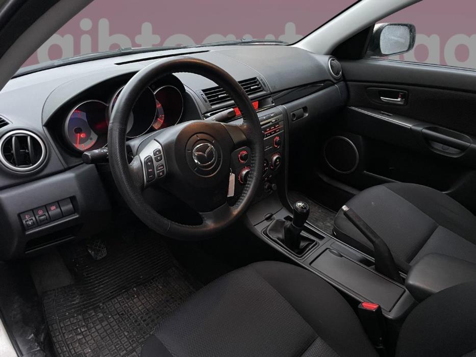 MAZDA 3 2008