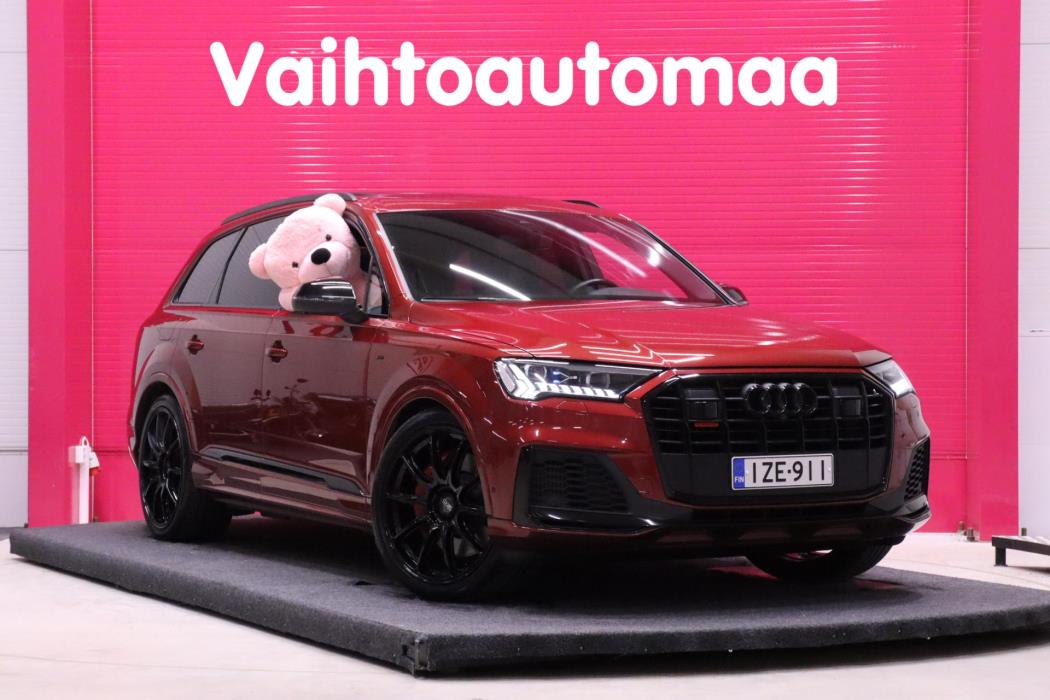 AUDI Q7 2021