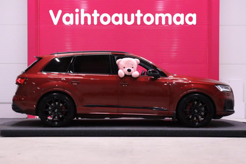 AUDI Q7 2021