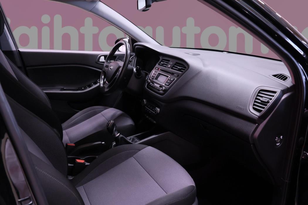 HYUNDAI i20 2017