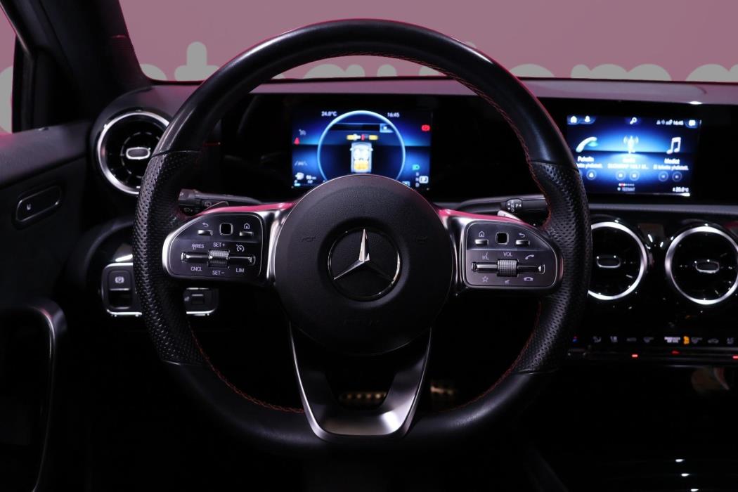 MERCEDES-BENZ A 2019