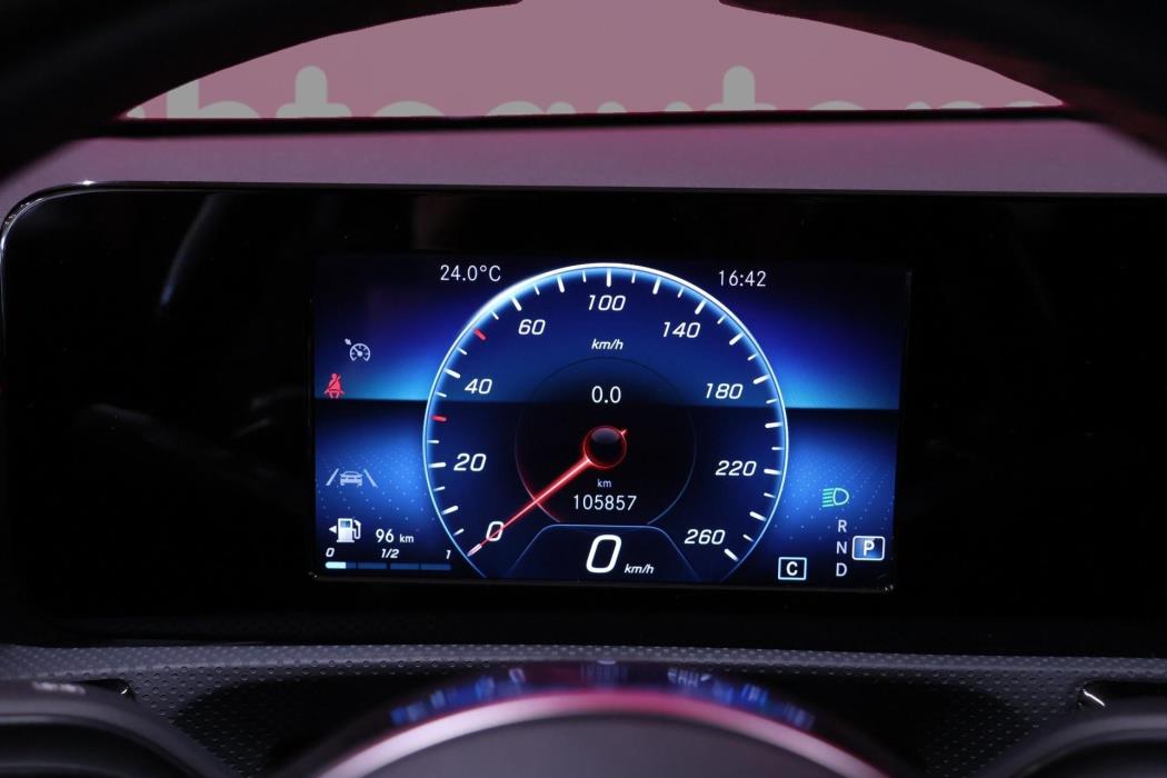 MERCEDES-BENZ A 2019
