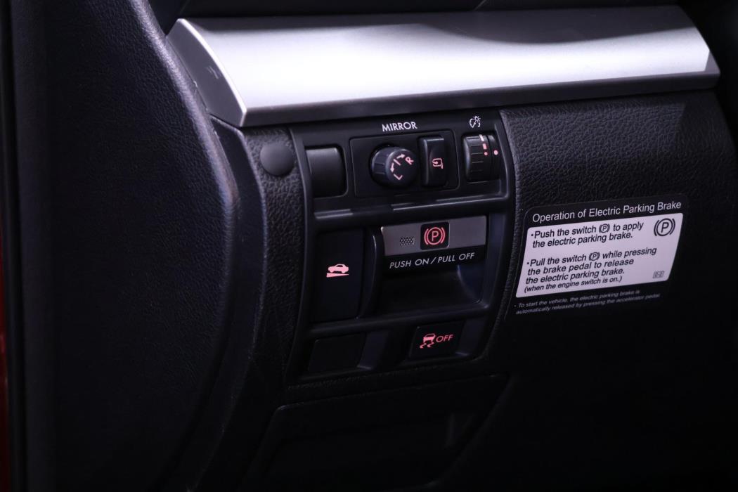 SUBARU Outback 2012