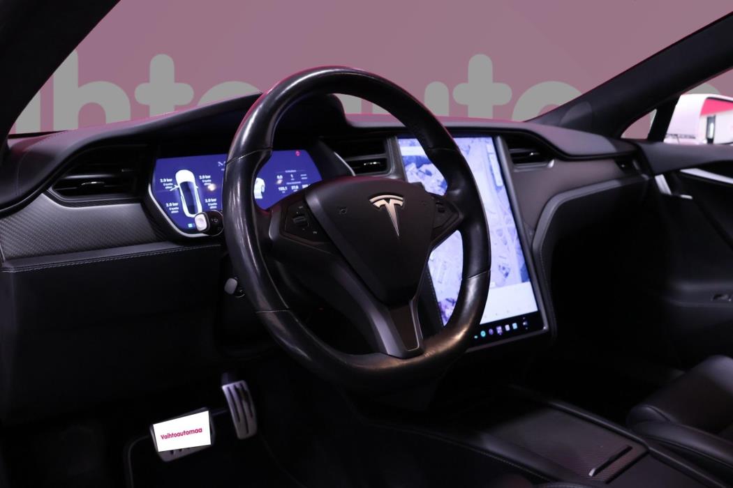 TESLA Model S 2021