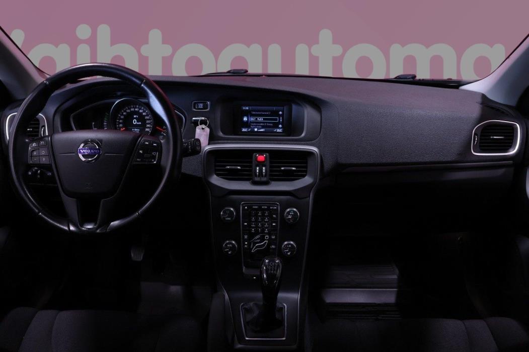 VOLVO V40 2014