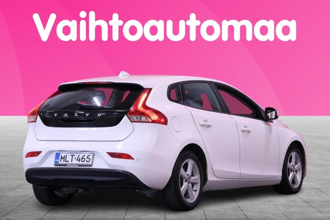 VOLVO V40 2014