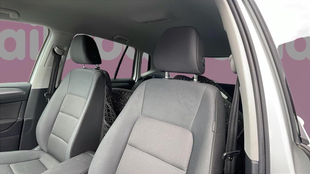 VOLKSWAGEN Golf Sportsvan 2018