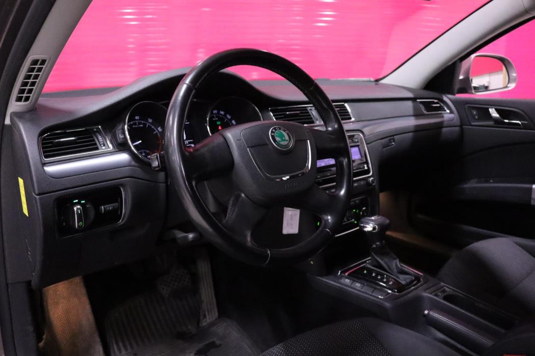 SKODA Superb 2010