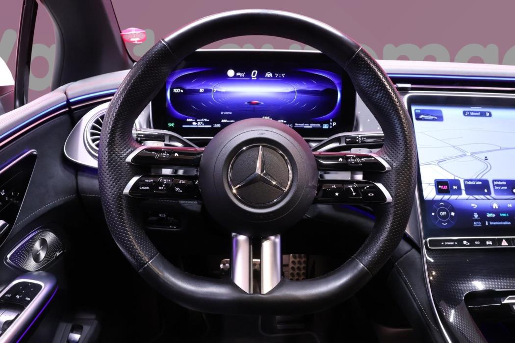 MERCEDES-BENZ EQE 2023