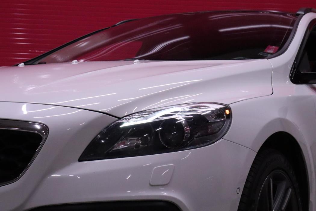 VOLVO V40 Cross Country 2013