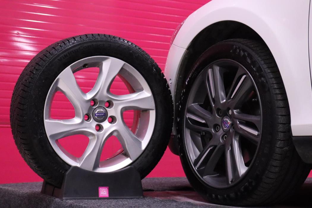 VOLVO V40 Cross Country 2013