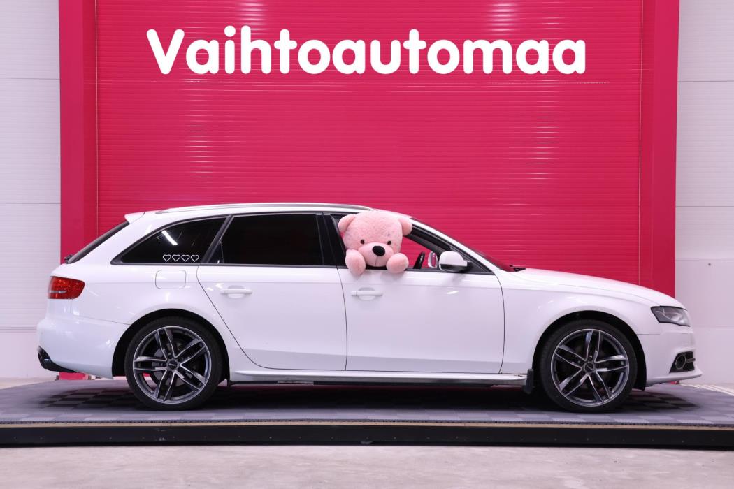 AUDI A4 2011