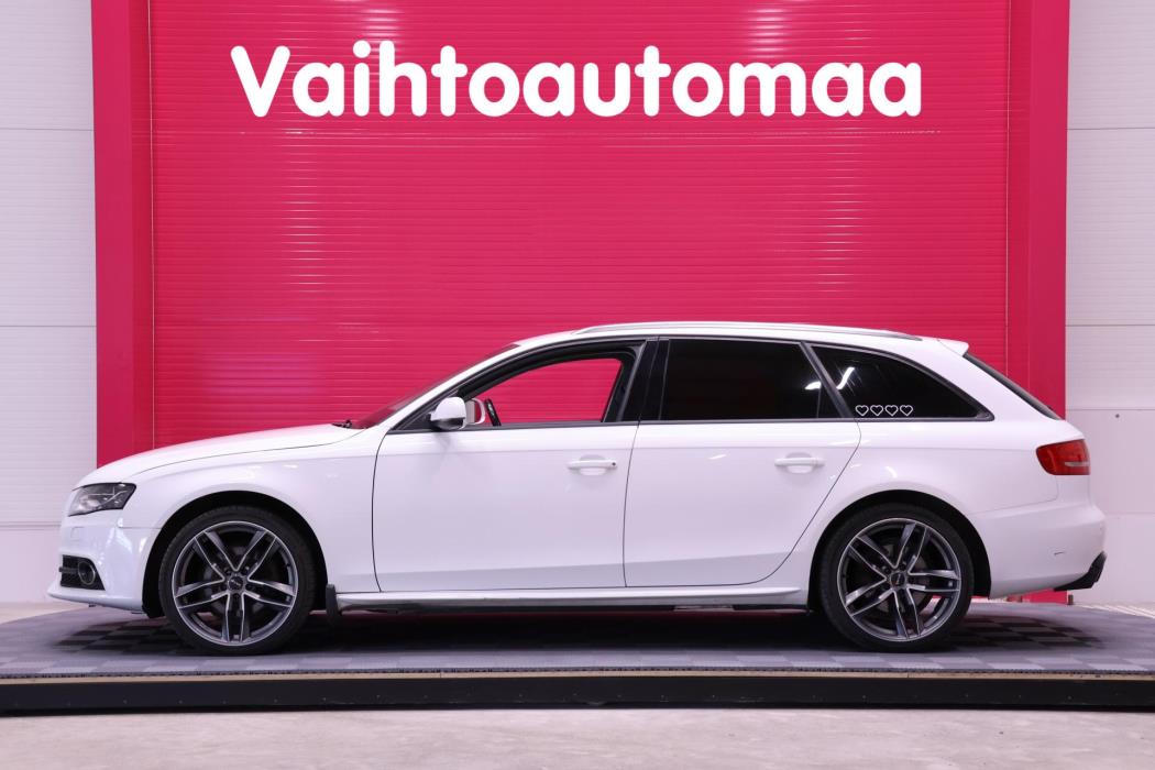 AUDI A4 2011