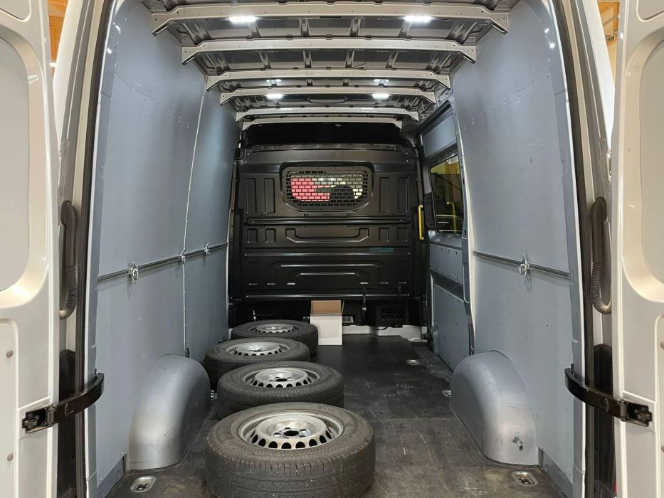 VOLKSWAGEN Crafter 2020