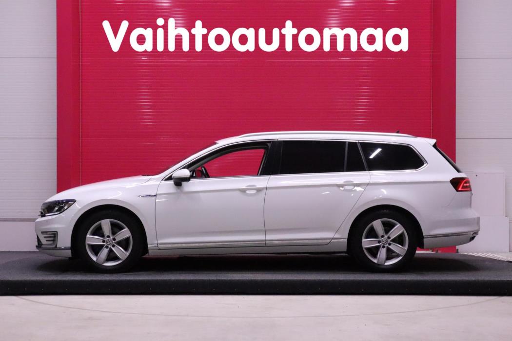 VOLKSWAGEN Passat 2017